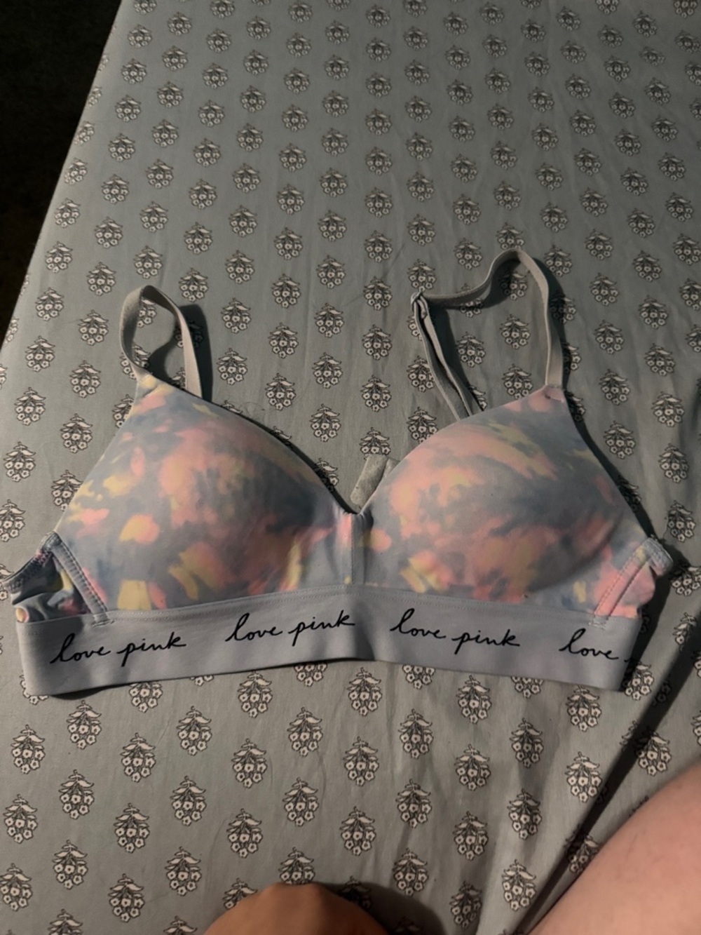 PINK Victoria's Secret Pastel Tie-Dye Pink & Light Blue wireless bra